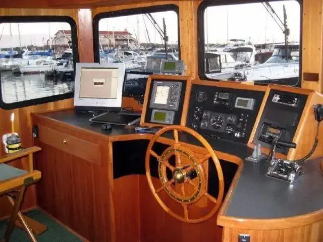 Nordic Tug 42 Flybridge Trawler