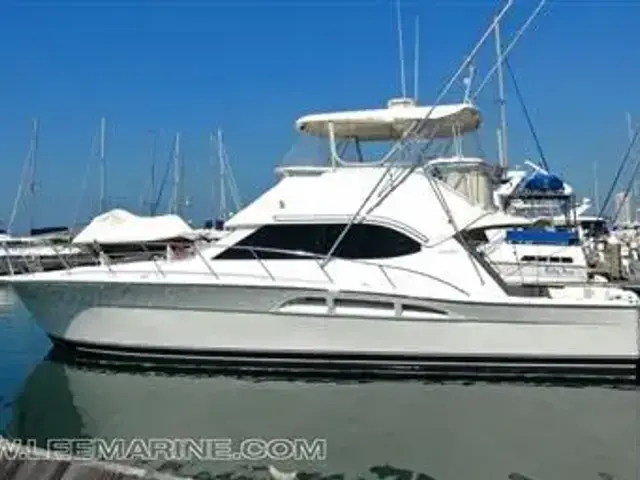 Riviera 47 Flybridge