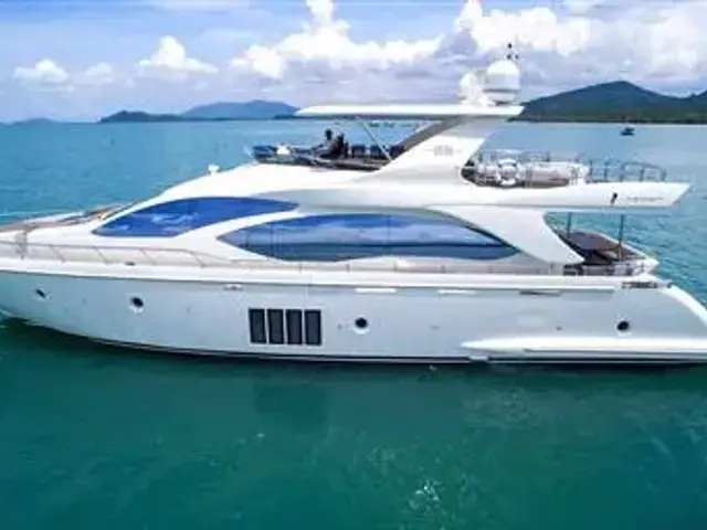 Azimut 82