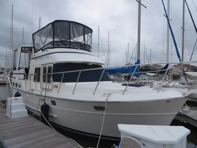 Heritage East 36 Sundeck Trawler