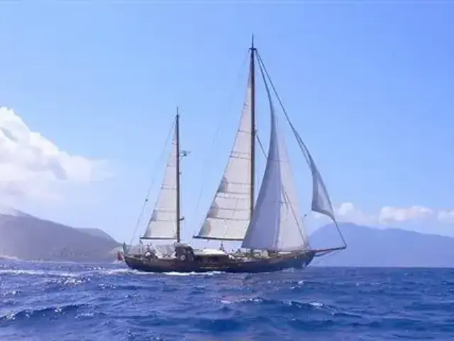 Valdettaro Motorsailer 23 M