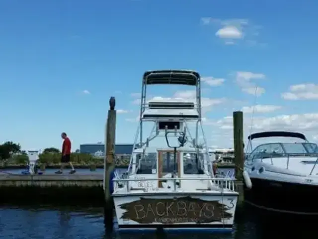 Columbia 25 Northsider 2 Pilothouse