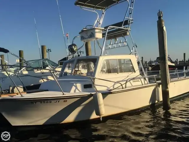 Columbia 25 Northsider 2 Pilothouse