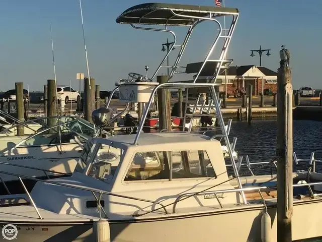 Columbia 25 Northsider 2 Pilothouse