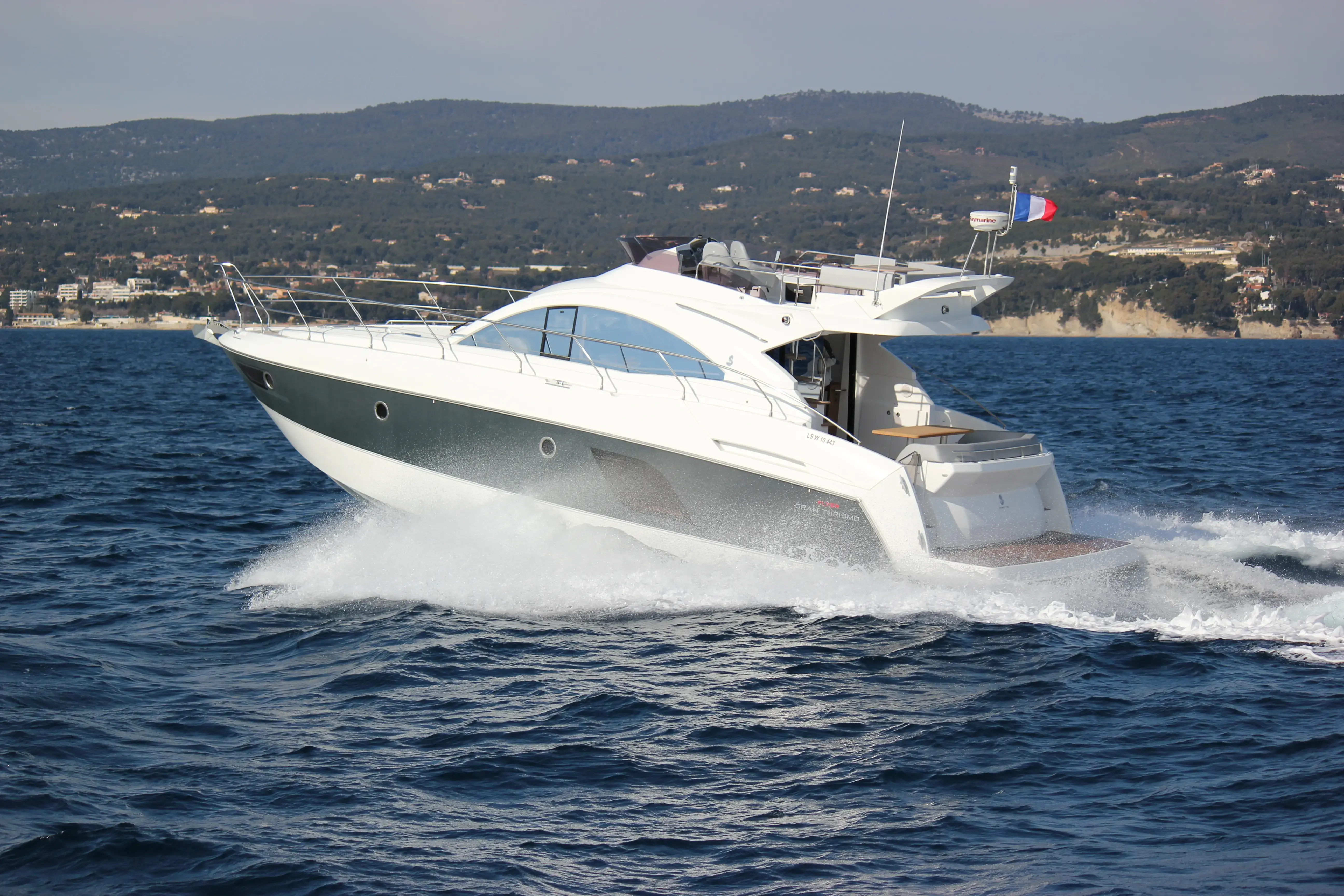 Tiara Yachts Gran Turismo 49 Fly