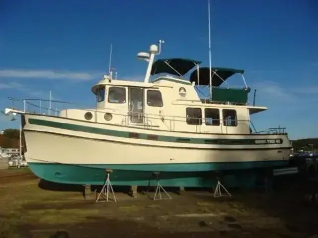 Nordic Tug 42 Flybridge Trawler