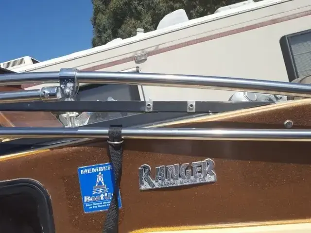 Ranger Boats Day Cruiser