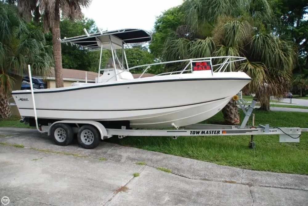 Mako 221 Center Console