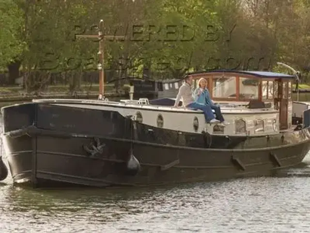 Piper 65 Foot Dutch Barge