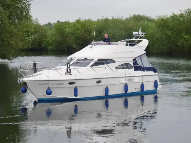 Admiral 377 Flybridge