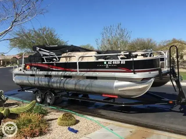 Sun Tracker Fishin Barge 24 DLX