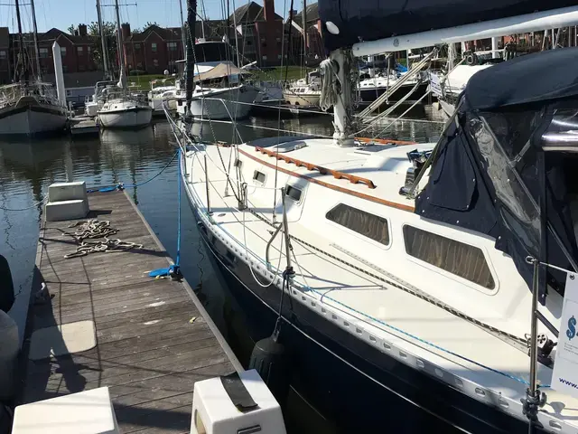 Islander 36 Sloop