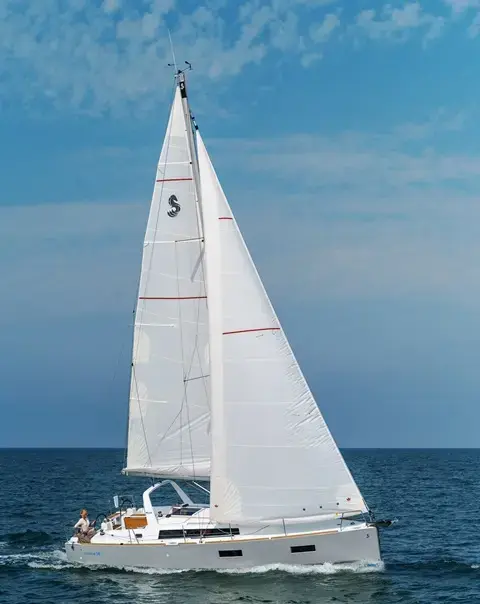 Dufour Oceanis 38