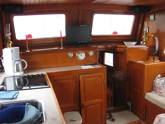 Blue Ocean Trawler 36 Trawler