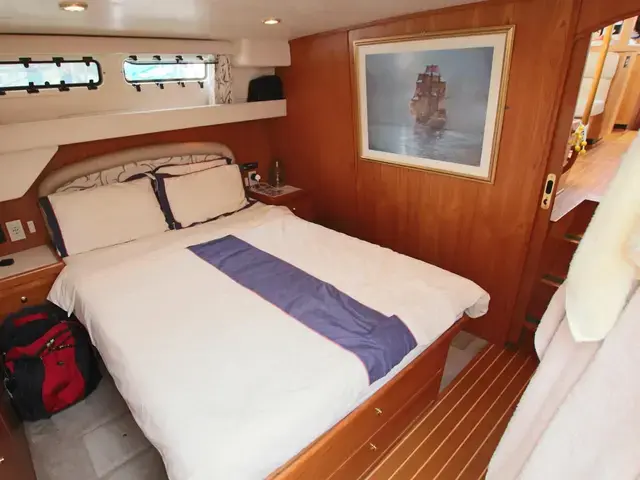 Mainship Trawler 460