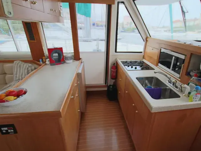 Mainship Trawler 460