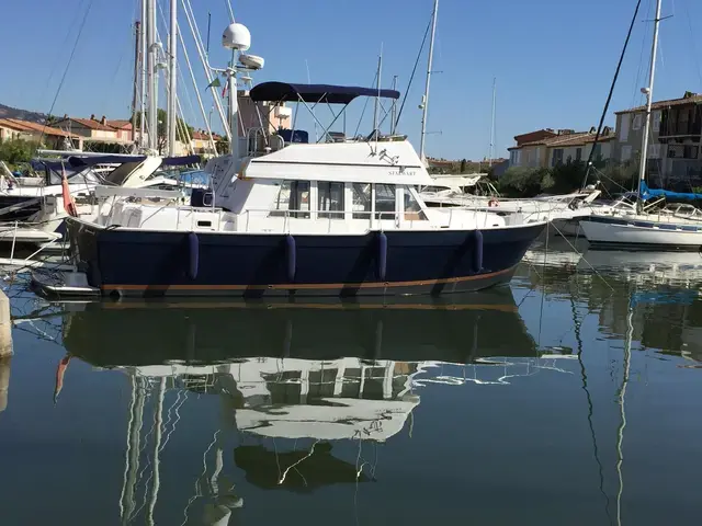 Mainship Trawler 460