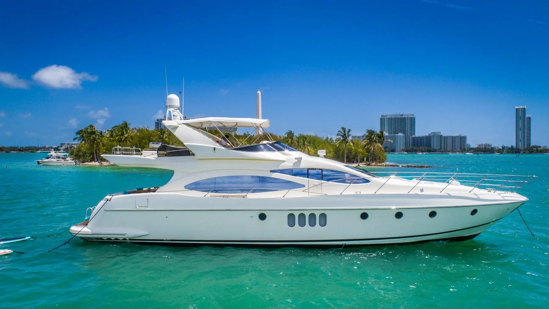 Silent 68 Flybridge