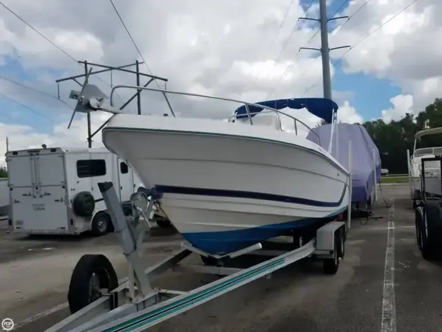 Cobia 204 Center Console