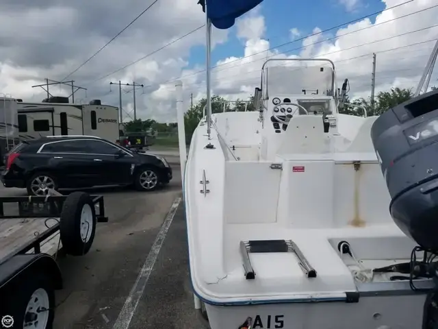 Cobia 204 Center Console