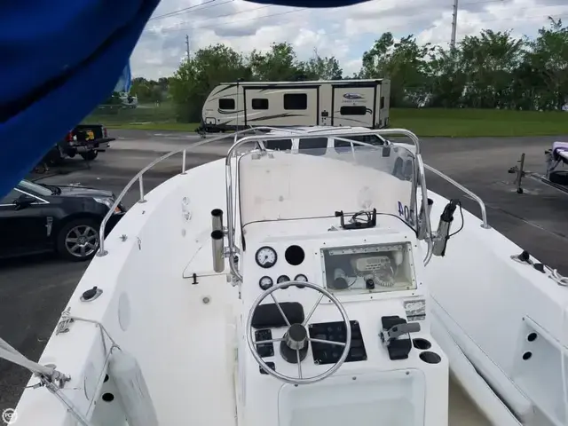 Cobia 204 Center Console