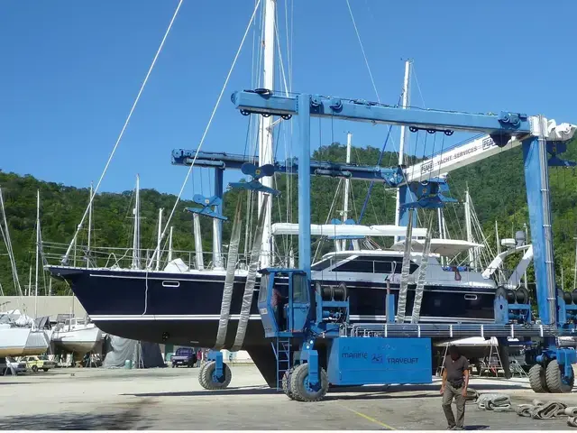 Kanter 65 Pilothouse Bouganvillea