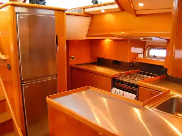 Kanter 65 Pilothouse Bouganvillea