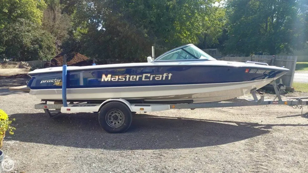 Sea Ray Pro Star 209