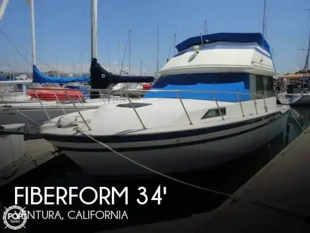 Fiberform 3300 Executive Flybridge