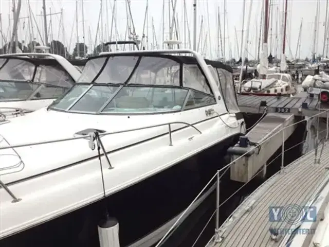 Rinker 300 Express Cruiser