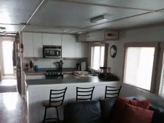 Twin Anchors 54 Houseboat