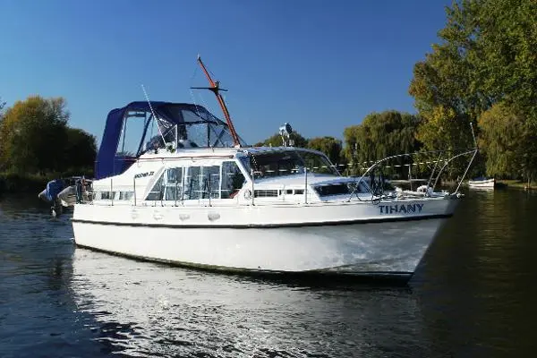 Broom Ocean 37