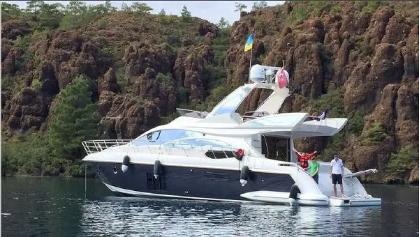 Azimut 60