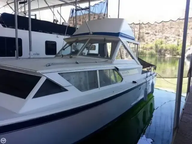 Chris Craft Cavalier Futura