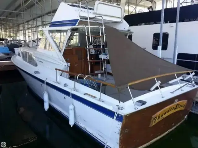 Chris Craft Cavalier Futura