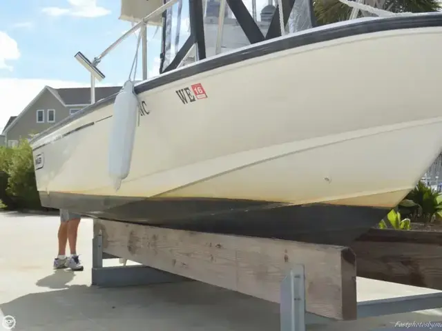 Boston Whaler 17 Outrage II