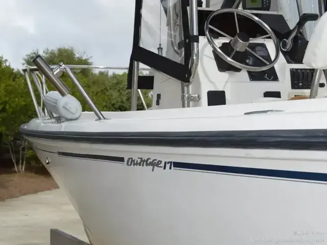 Boston Whaler 17 Outrage II