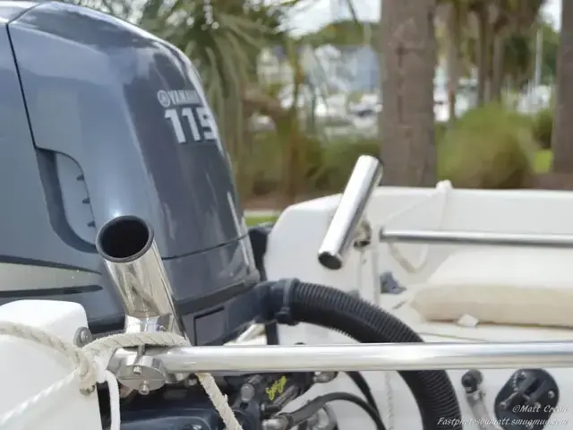 Boston Whaler 17 Outrage II