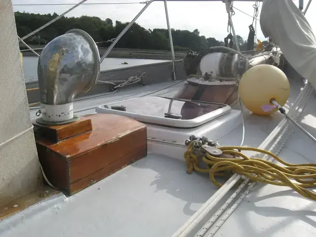 Classic boats Bermudan Yawl