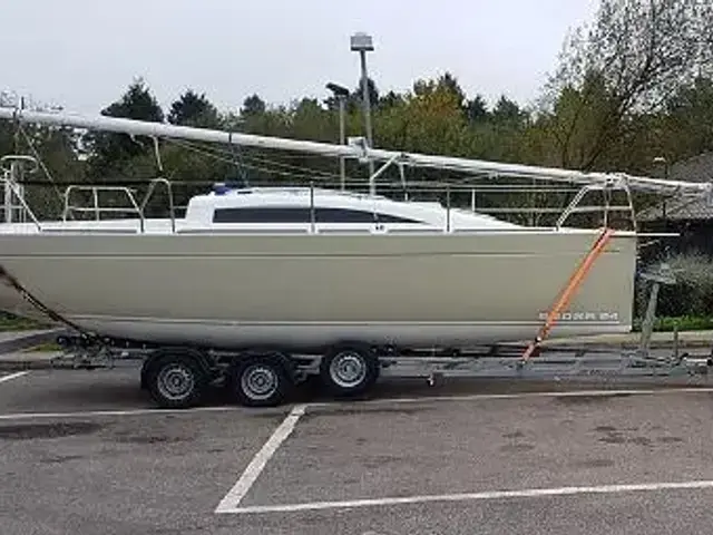 Sedna 24 Trailerable yacht.