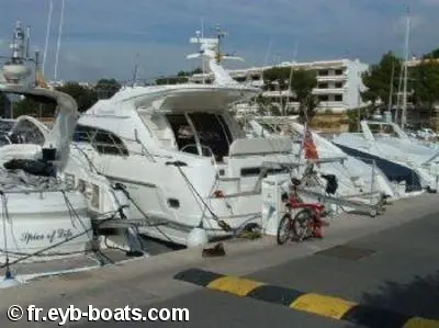 Ferretti Yachts 410 Statesman