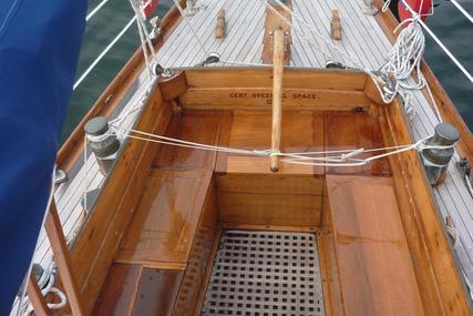 Classic boats Robert Clark Bermudan sloop