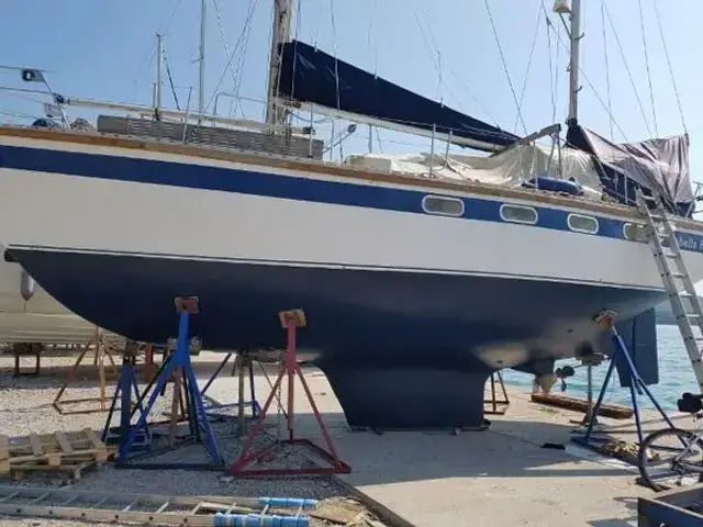 Custom Boats Golden Cowrie 38