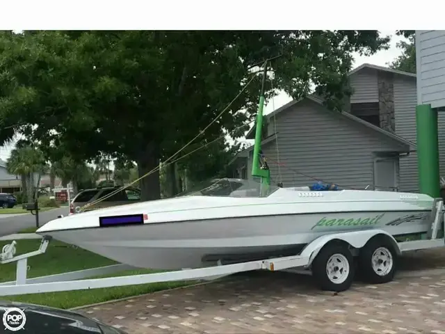 Century 21 CTS Parasail Boat