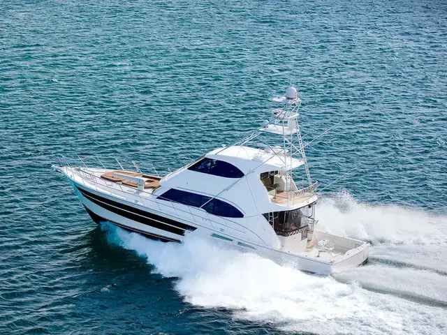 Riviera 77 Enclosed Flybridge