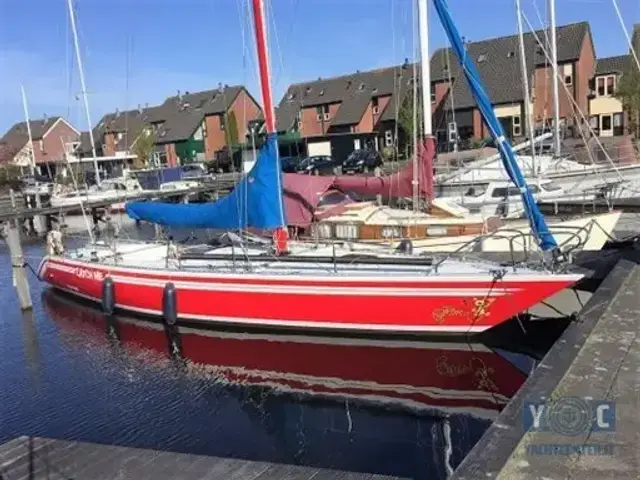 Helmsman Yachts Carrera Helmsman 38