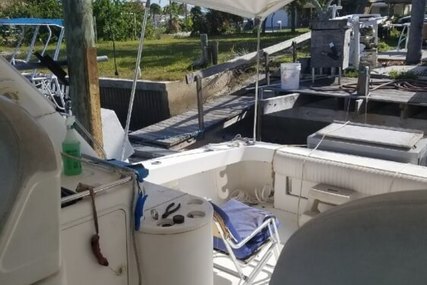 Sea Ray 370 Express Cruiser