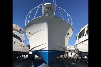 Hatteras Convertible/Enclosed FB