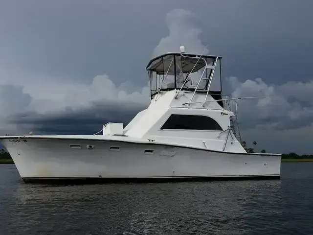 Egg Harbor 33 Sedan Fisherman