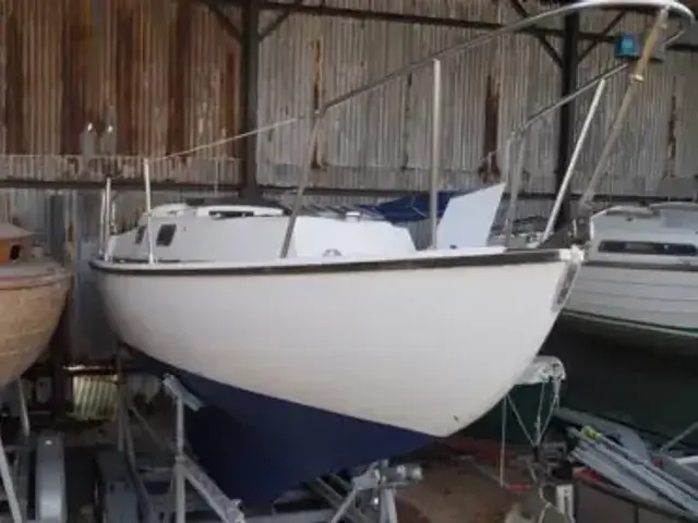 VARNE 760 FOLKBOAT